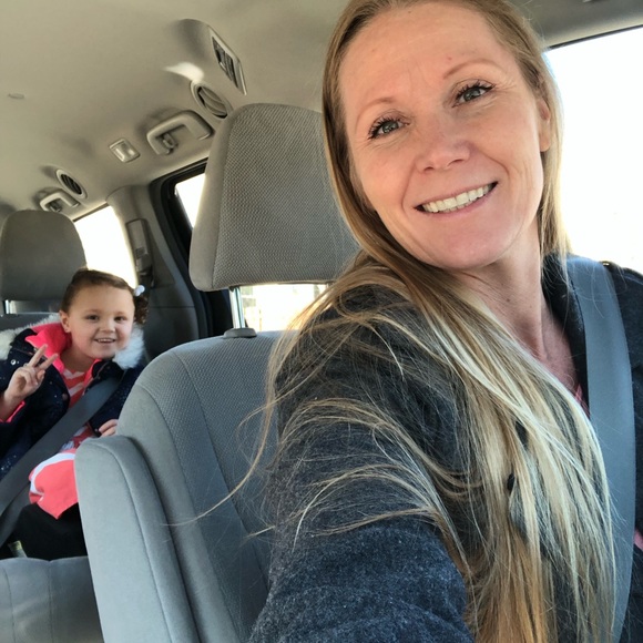 Meet your Posher, Brooke - Picture 3 of 6